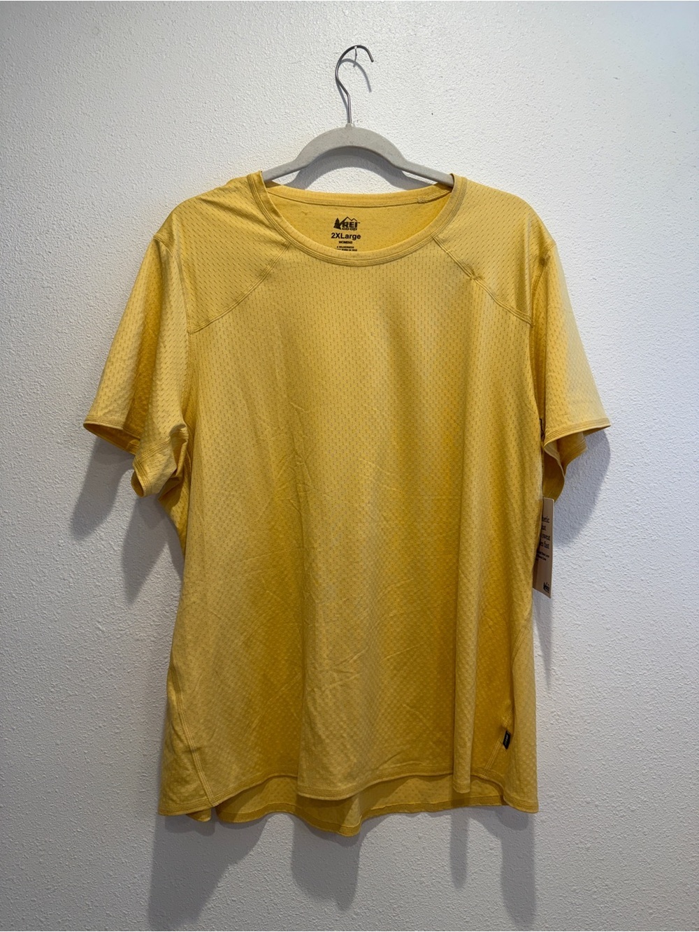 REI NEW WITH TAGS Yellow Short-Sleeve Performance Shirt Breathable Fabric XXL